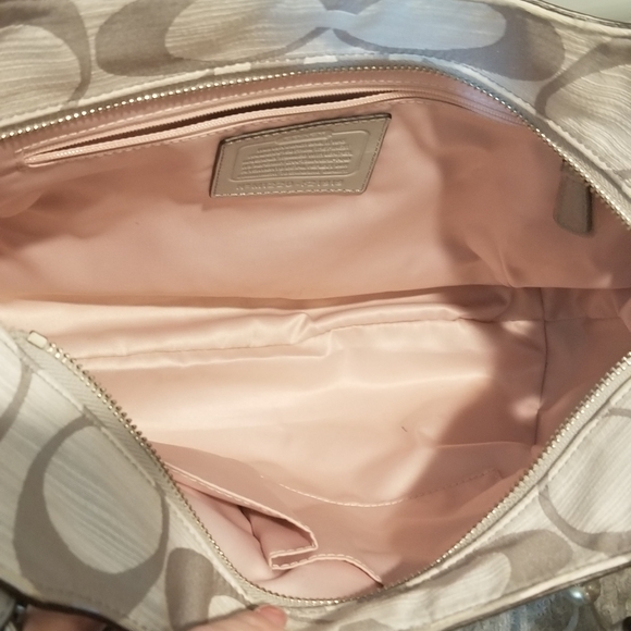 Coach Alexandra Gray Signature Chain Tote - Picture 3 of 8